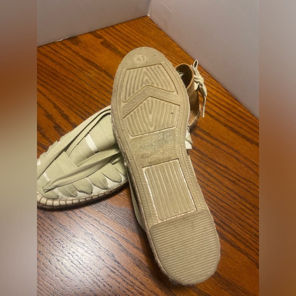 Naguisa Soc Espadrilles in Cream and Tan - Picture 4 of 6
